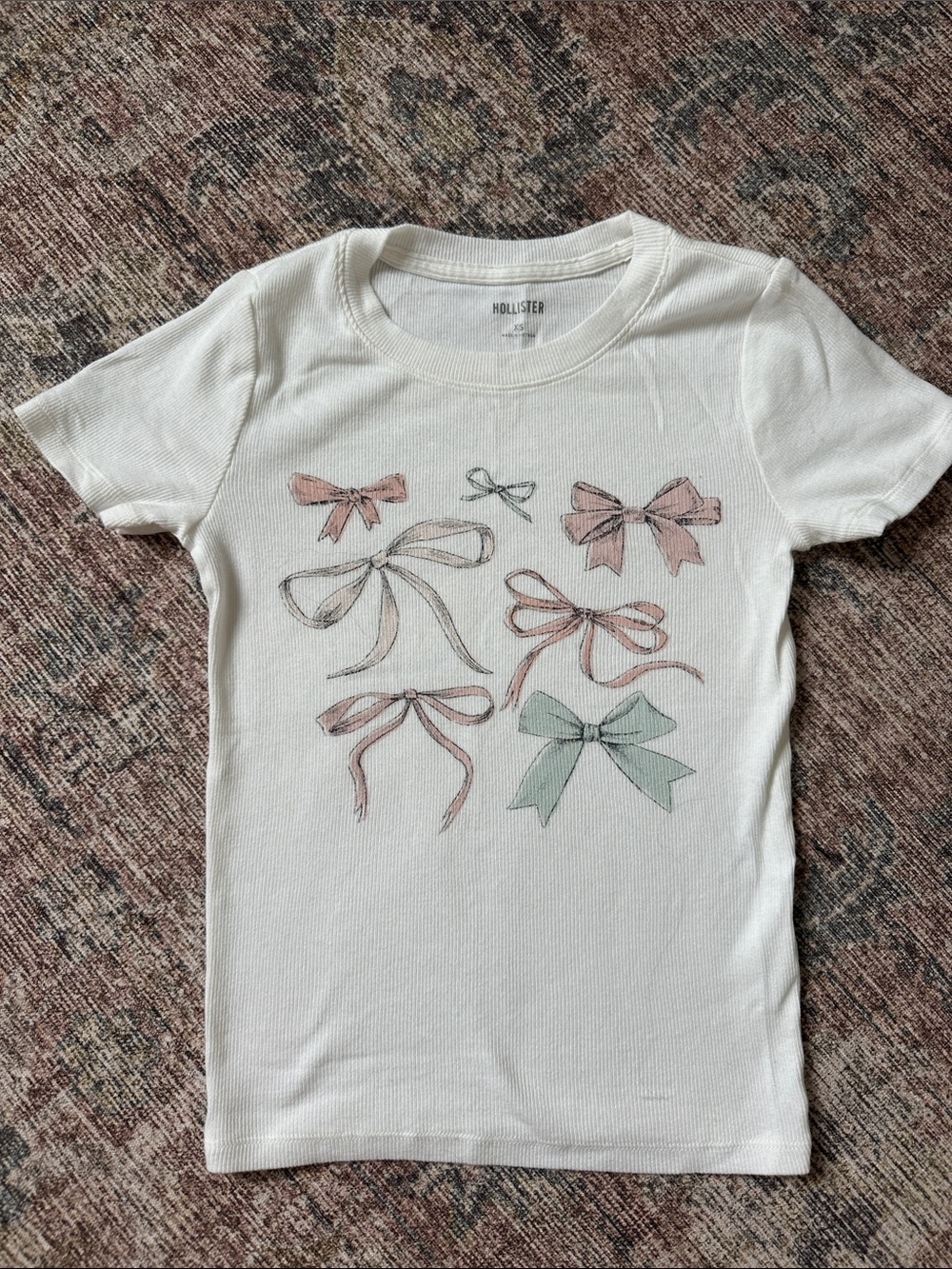 Hollister White Short Sleeve Tee with Pink and Mint Bow Designs
